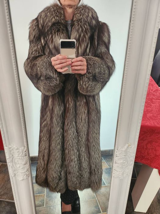 Палто с богат естествен косъм на лисица Saga Fox