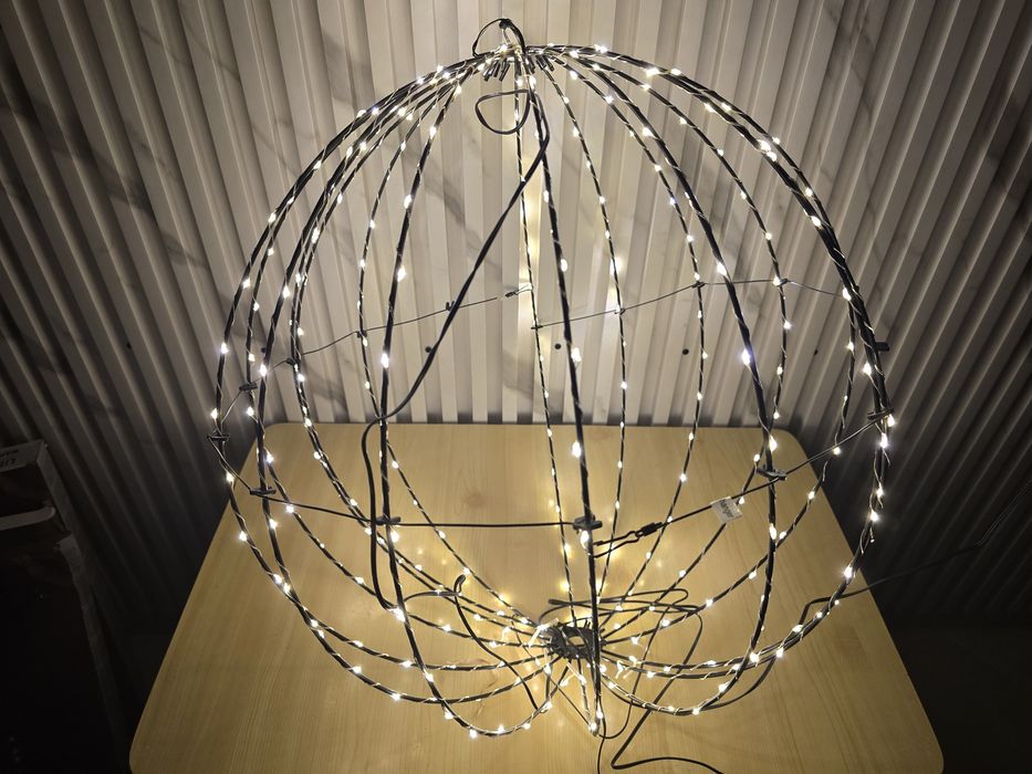 Голяма Коледна LED Светеща Топка!