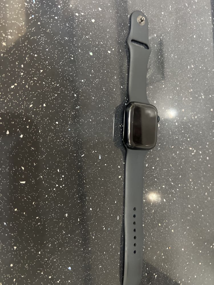 Продам apple watch series 7