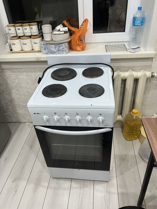 Электрическая плита Greta