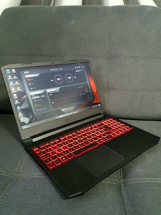 Acer Nitro,Ecran15 "144Mhz,Cpu i5,Ram 32gb,SSD-uri 1.5 Tera,Nvidia RTX