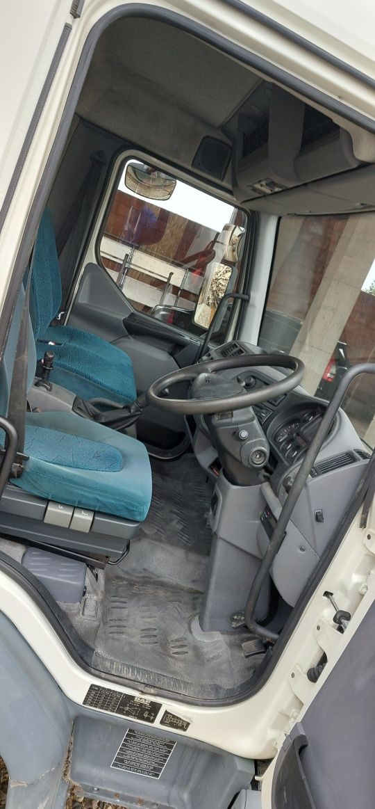 DAF LF din anul 2007 Manual Sasiul gol 7.5 tone Volan dreapta Anglia