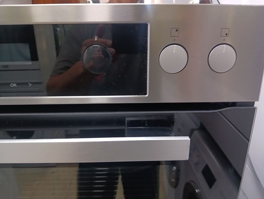 Като нова иноксова печка за вграждане Миеле Miele  с 2 години гаранция
