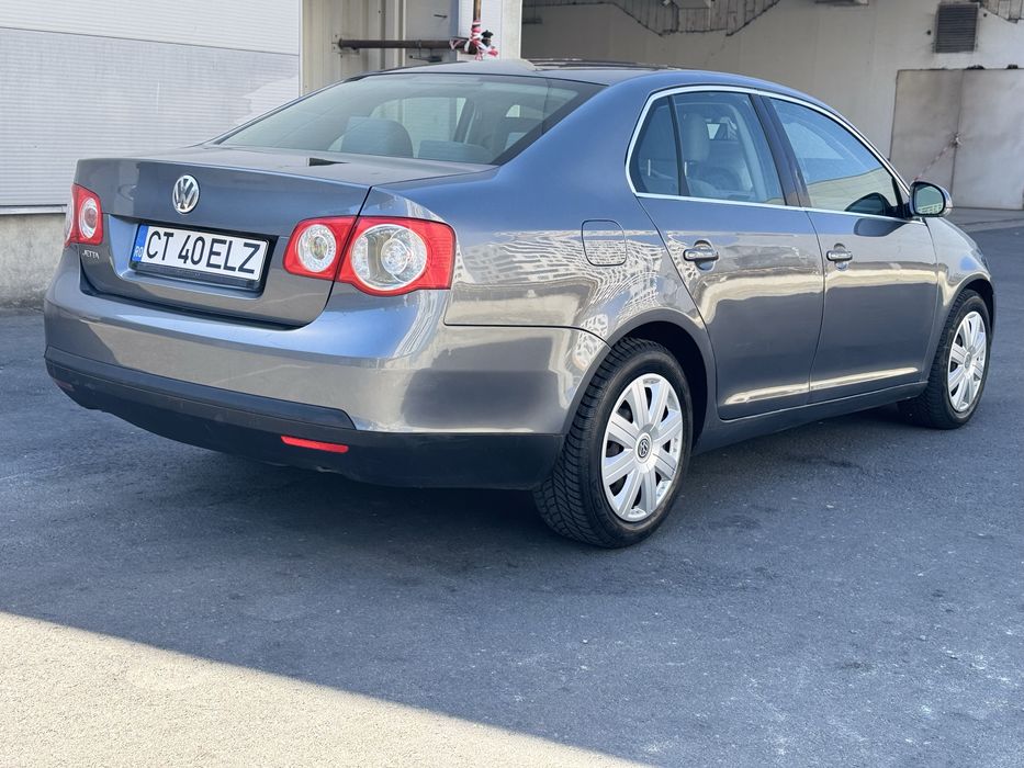 Vand VW Jetta 1.6 benzina