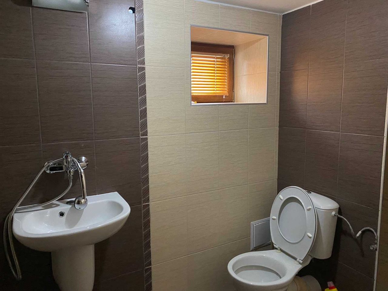 Продава се Къща в Баня - 390 кв.м за 744 €/кв.м - Снимка #17
