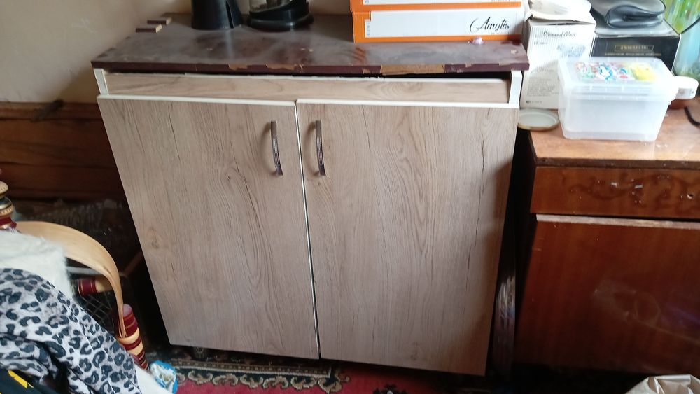 Gaz plita rakvina shkaf