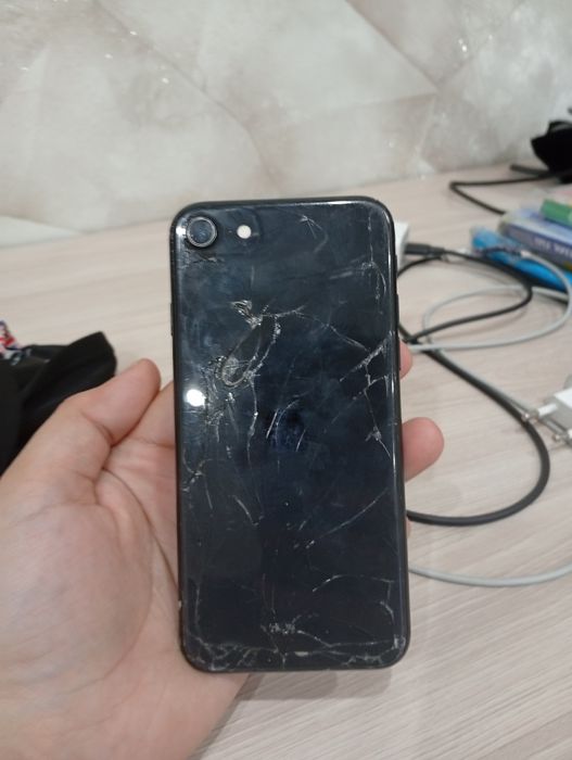 iPhone SE без гарантиев