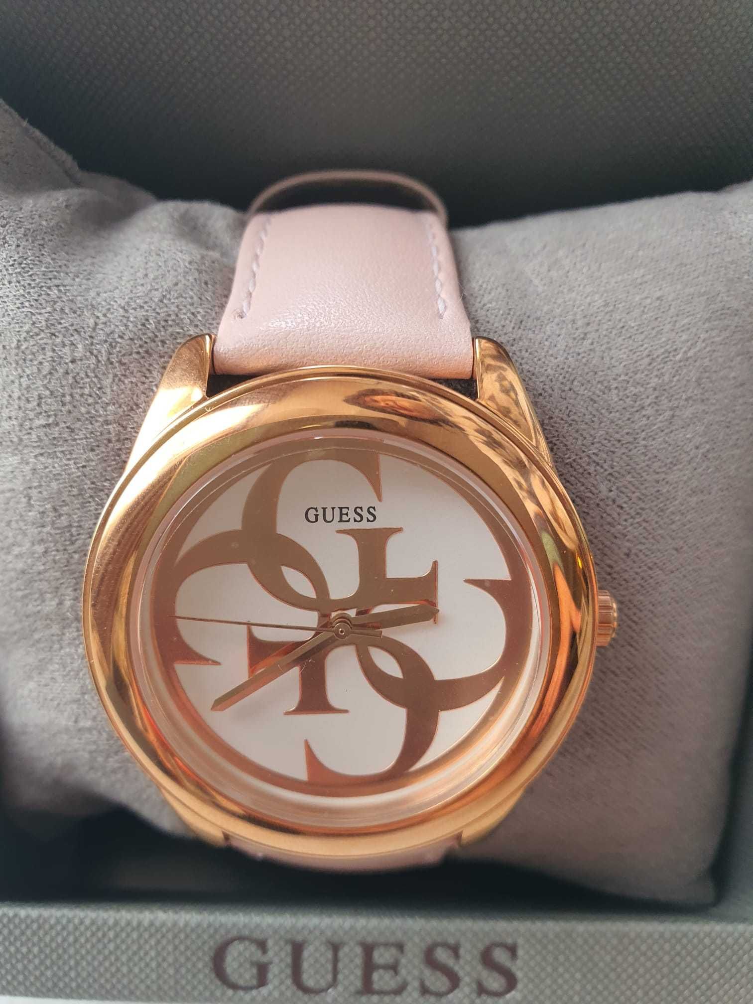 Ceas GUESS W0895L6