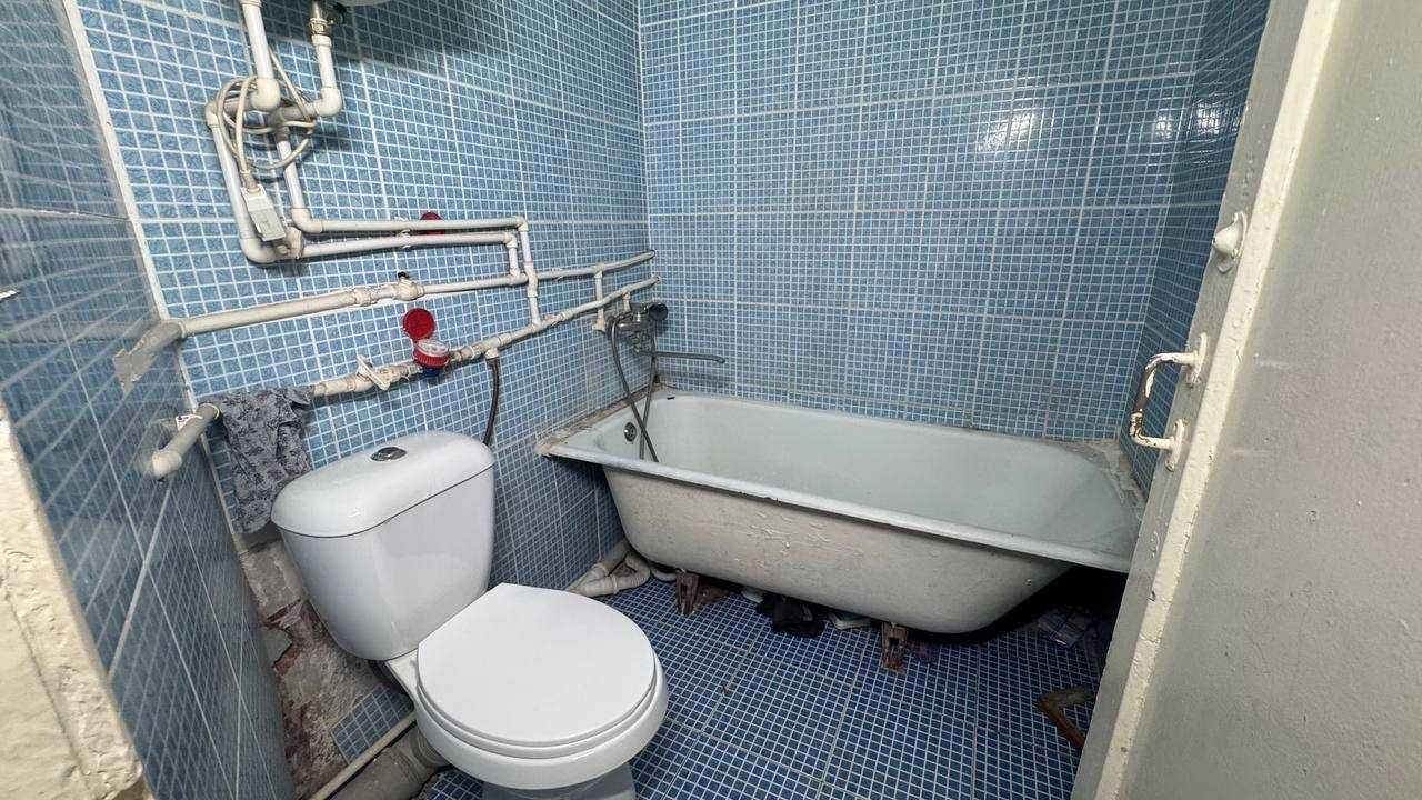 Фрунзиский  Бегим маркет 2 қават 2 хона сотилади. ID: 001117