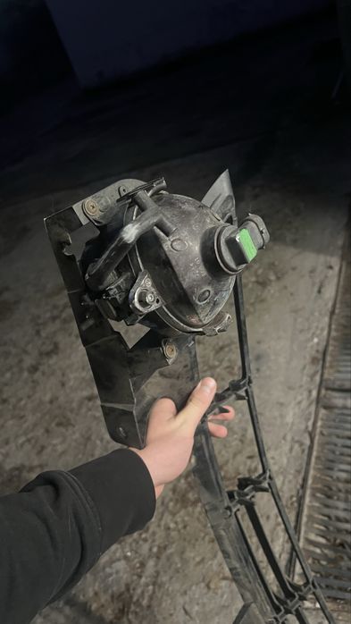 Части за BMW E46, стопове, фарове, решетки, бъбреци, капаци, прагове