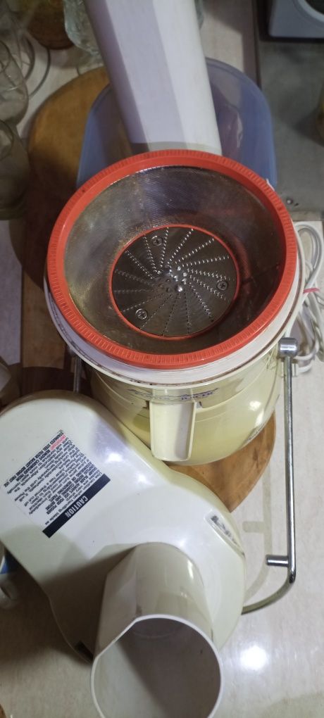 Storcător de fructe și legume