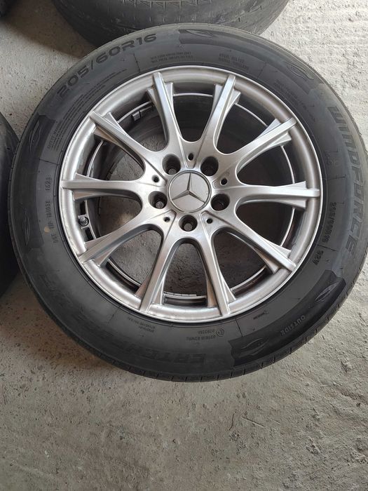 Jante Mercedes R16