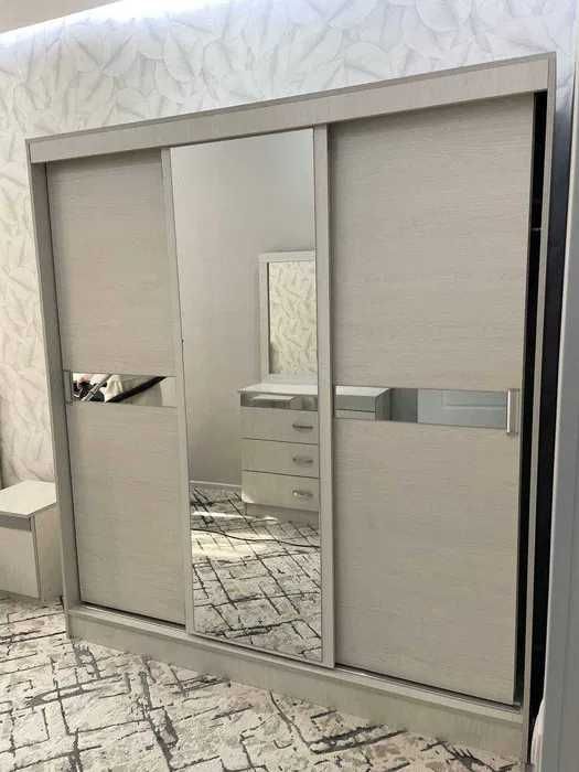 3х-ком на метро Айбек, ресторан VOXA