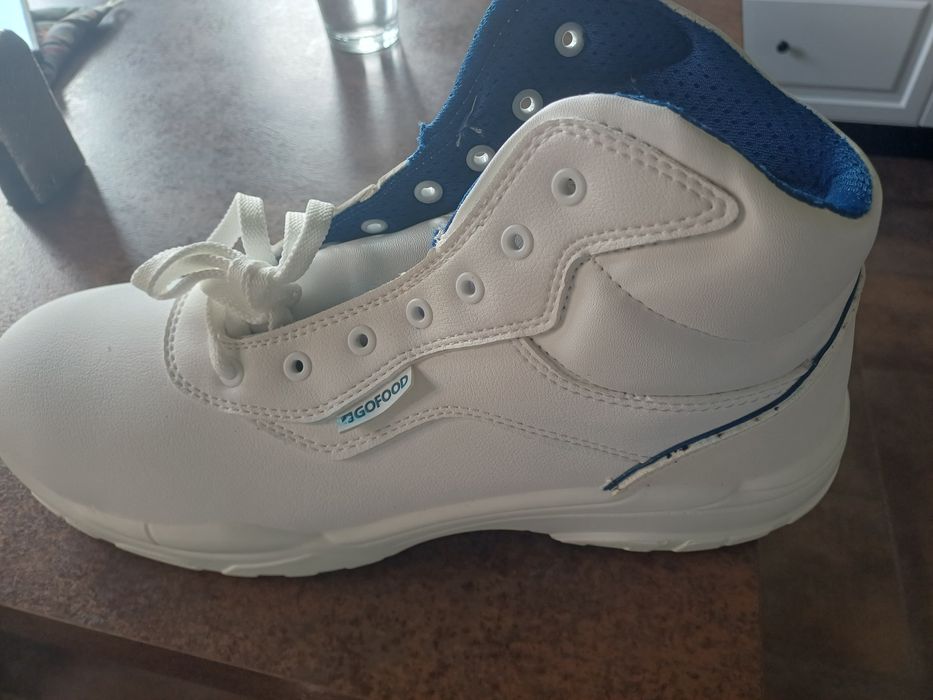 Bocanci cu protecție