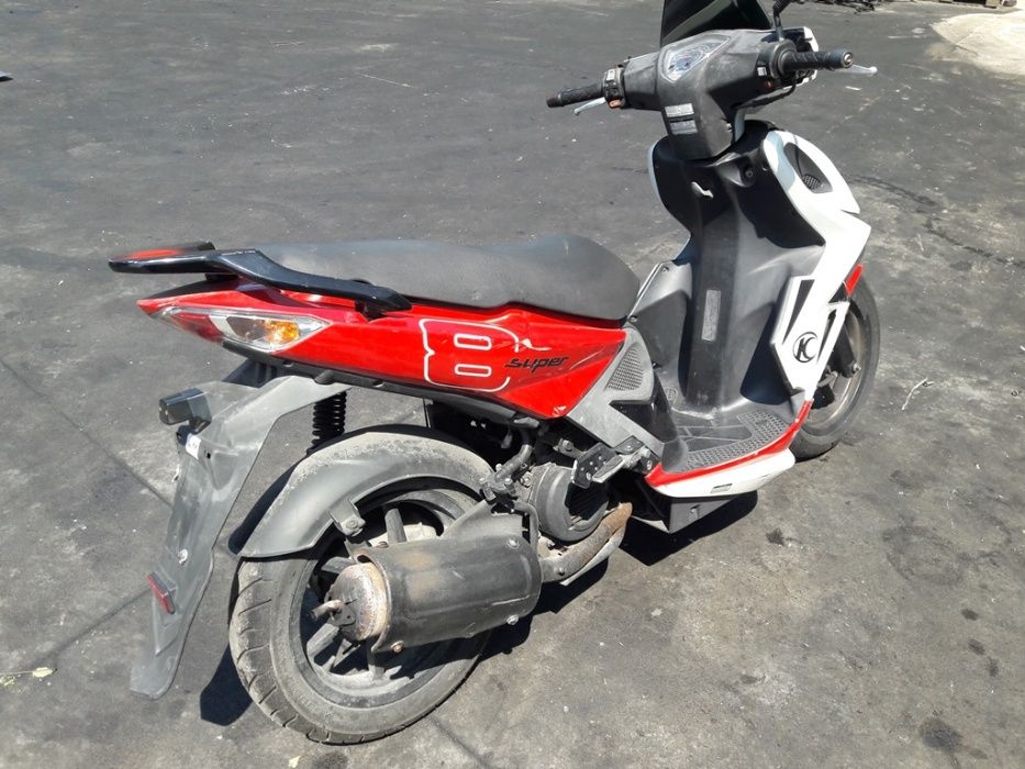 Скутер Кимко Супер 8(Kymco Super 8- 50cc)-на части