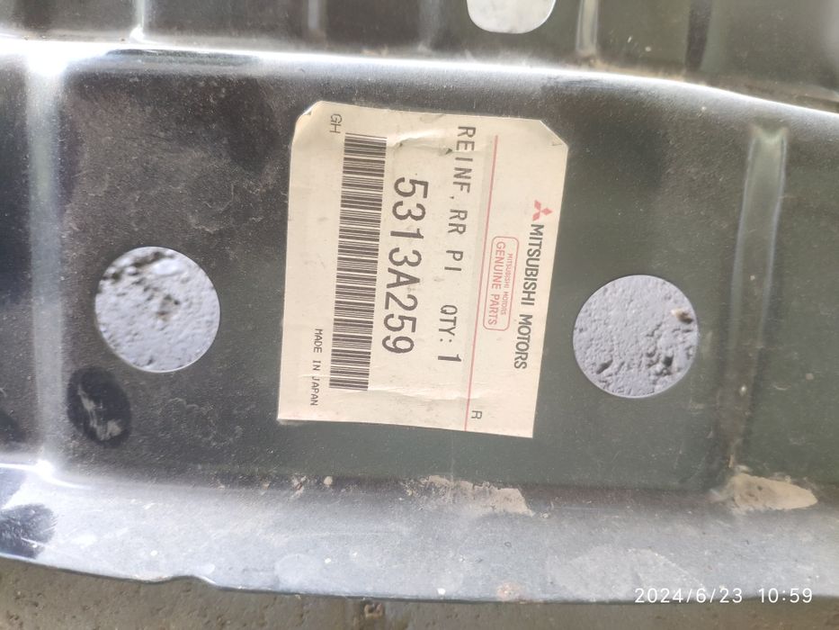 Усилитель задней стойки нижний левый Mitsubishi