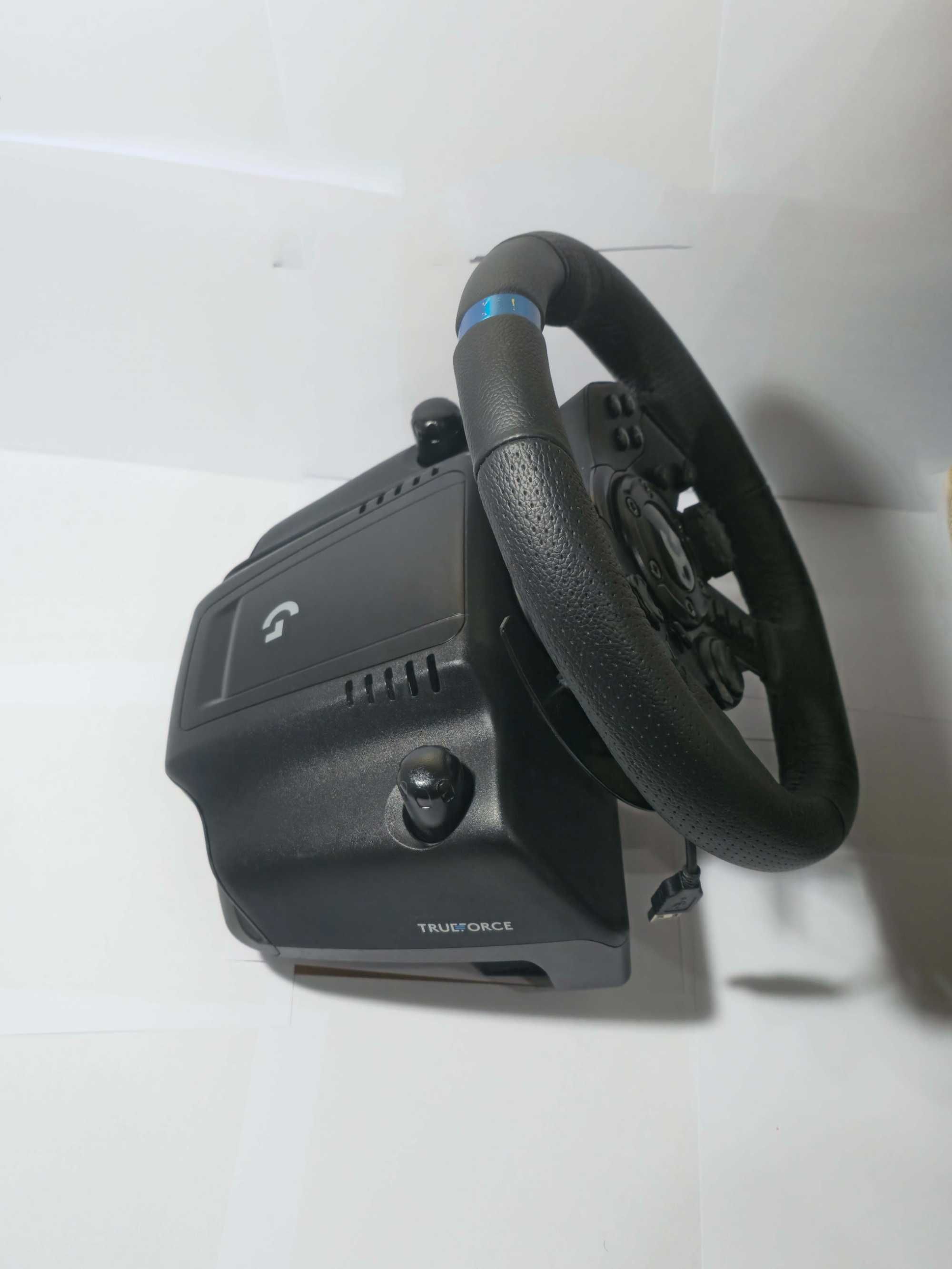 Logitech g923- като нов