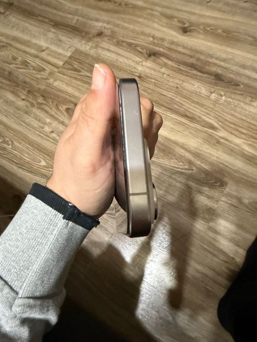 iPhone 15 pro 256 GB. 1300 лв