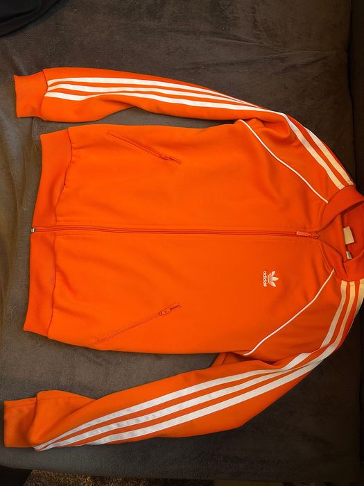 Суитшърт Addidas в перфектно състояние