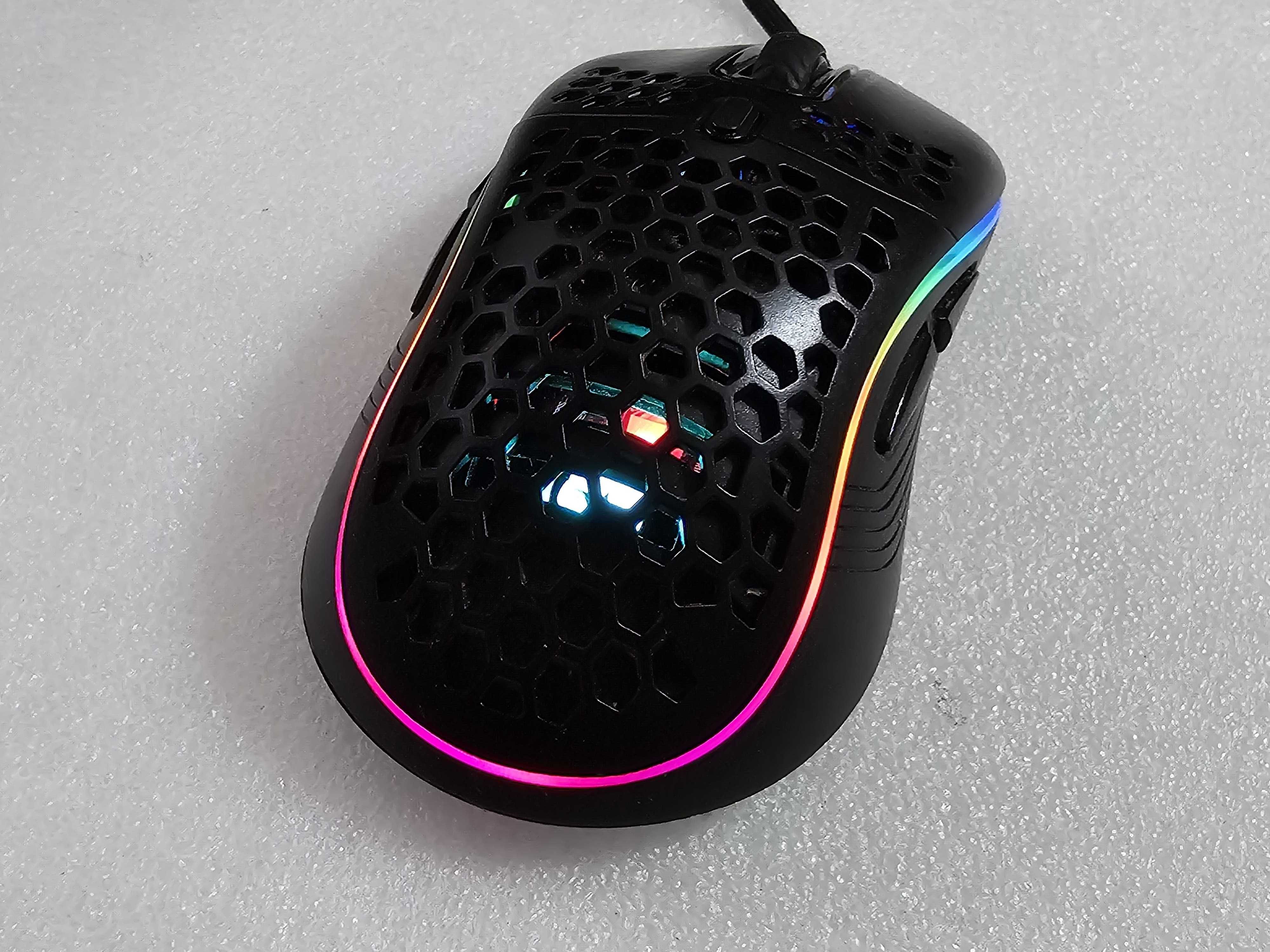 Mouse Marvo M518, 4800dpi, optic, USB cu fir, Negru - poze reale