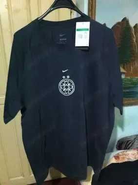 Tricou antrenament Campioana FCSB -- Banii merg la un baiat bolnav.