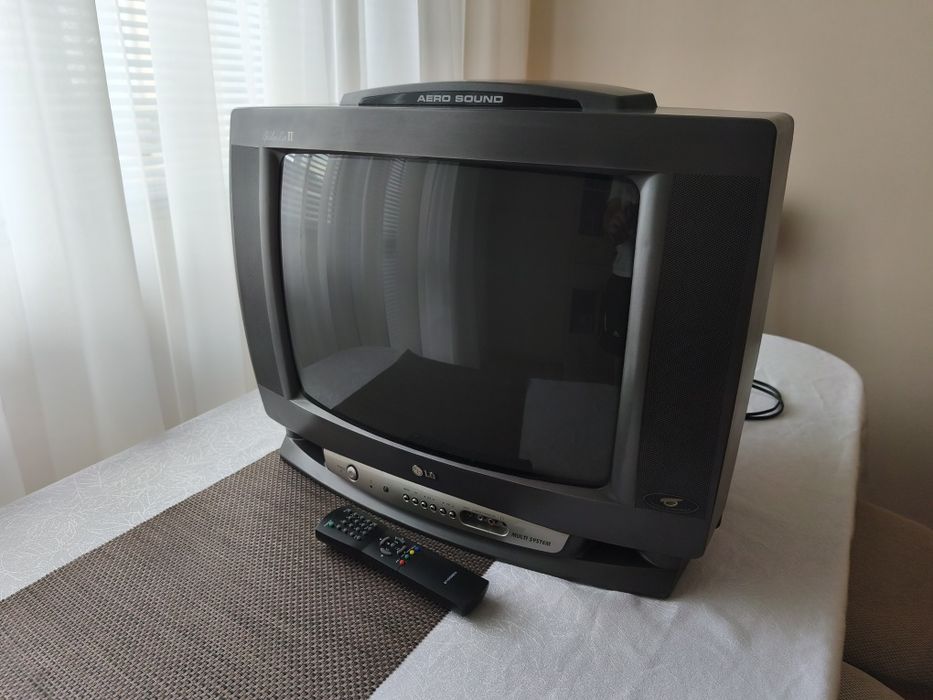 Телевизор LG Golden Eye 2 - 20 инча
