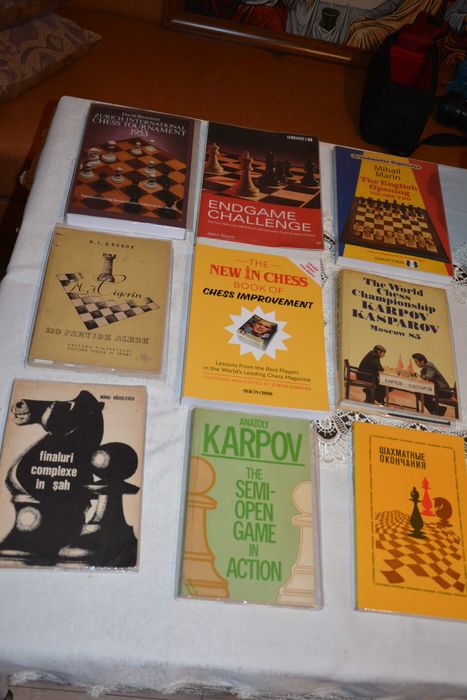 Cărți de sah, chess