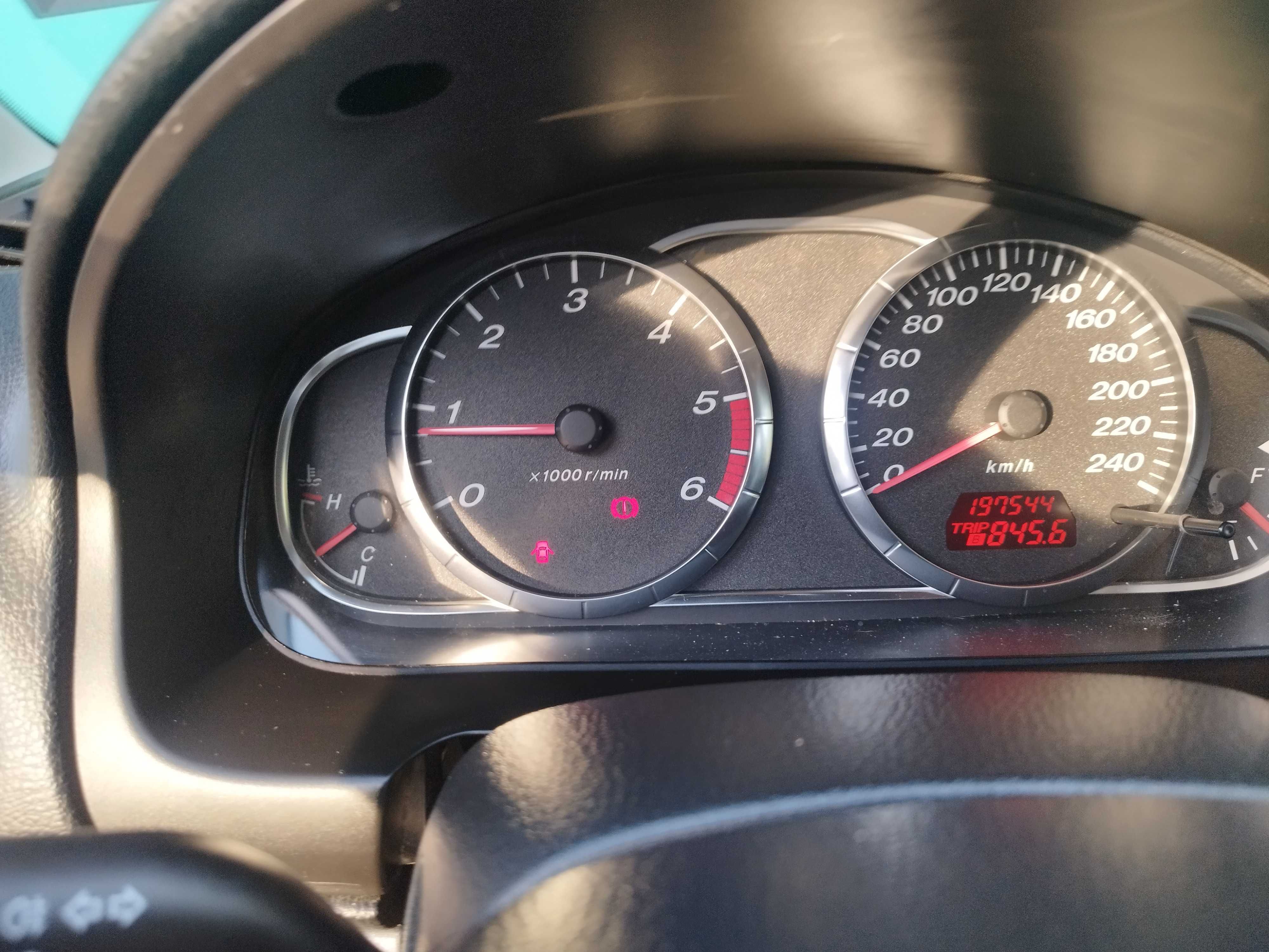 Мазда 6 2.0 дизел 143кс 2006година
