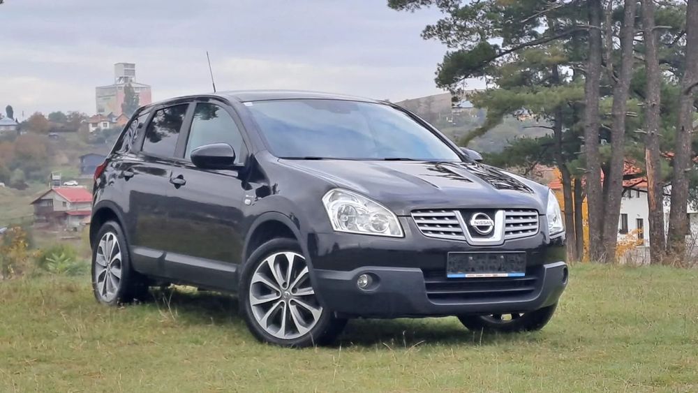 Nissan Qashqai 2,0 Diesel 4×4 - 150 Cp Automata Navi Panoramic Piele Mod Tekna