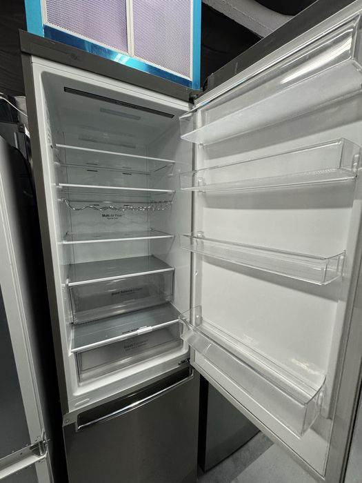 Combină frigorifică LG GBP62DSSFR