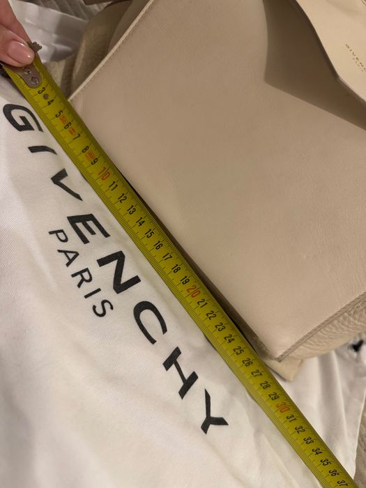 Givenchy чанта дамска