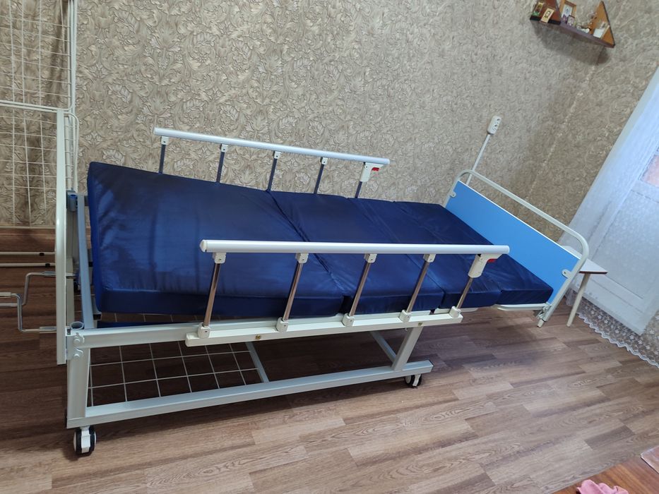 Кровать медицинская