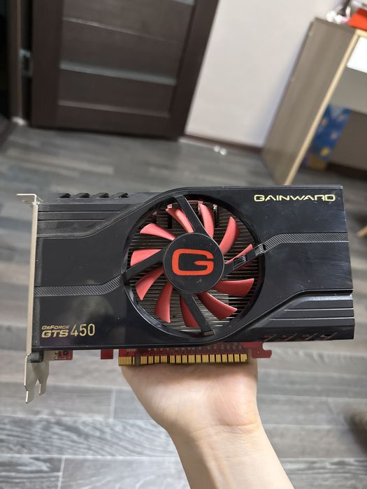 Видеокарта для компьютера — в продаже, цена договорная