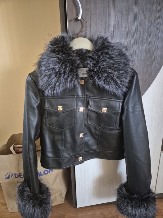 Продавам кожено яке с естествен пух