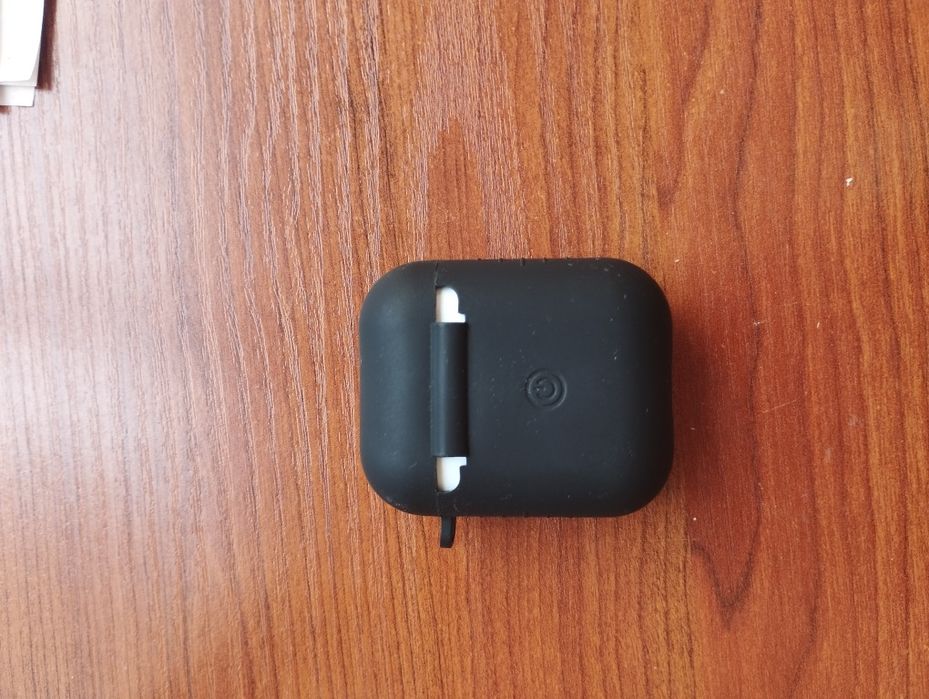 AirPods 1, чехол в подарок