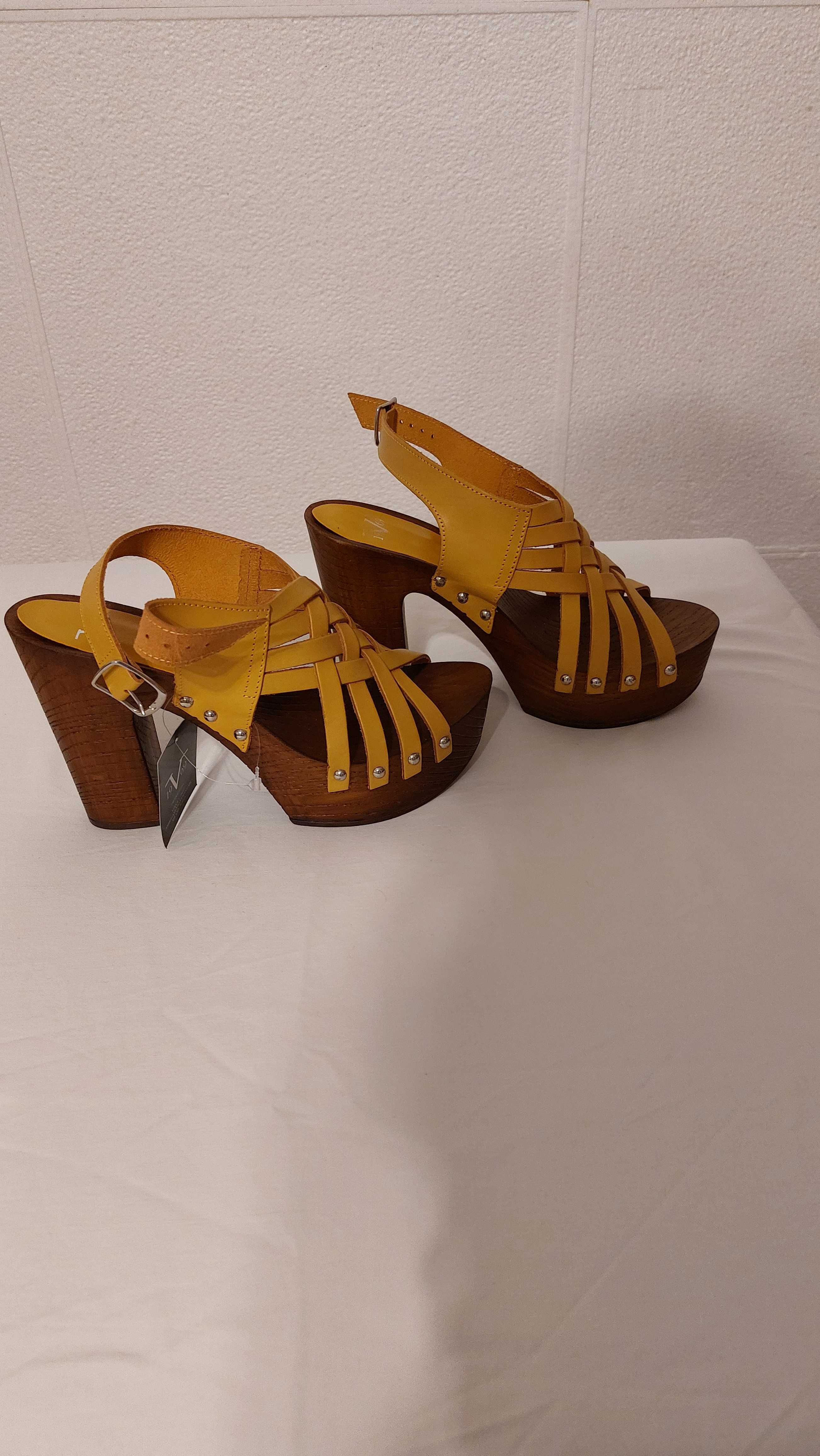 Sandale noi -dama-galbene-masura 40-Versace 19.69