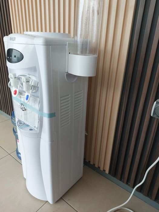 Мюлер (MUHLER) диспенсер за вода