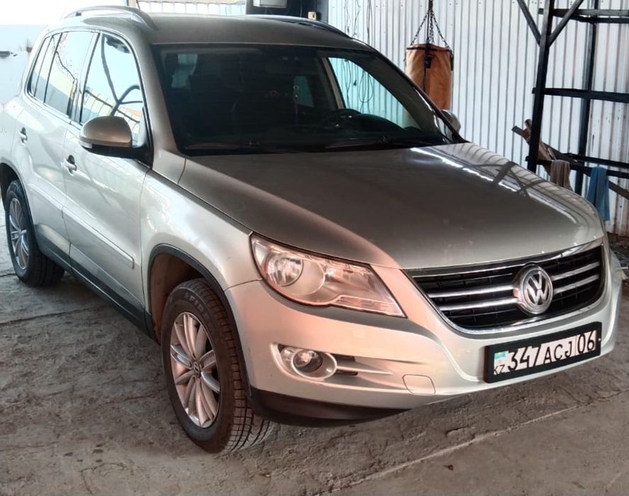 Продаю крассовер Volkswagen tiguan.
