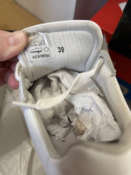 Adidasi  Bigotti din piele