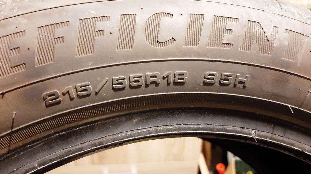 Vând 4 anvelope Goodyear 215/55 R18 aproape noi