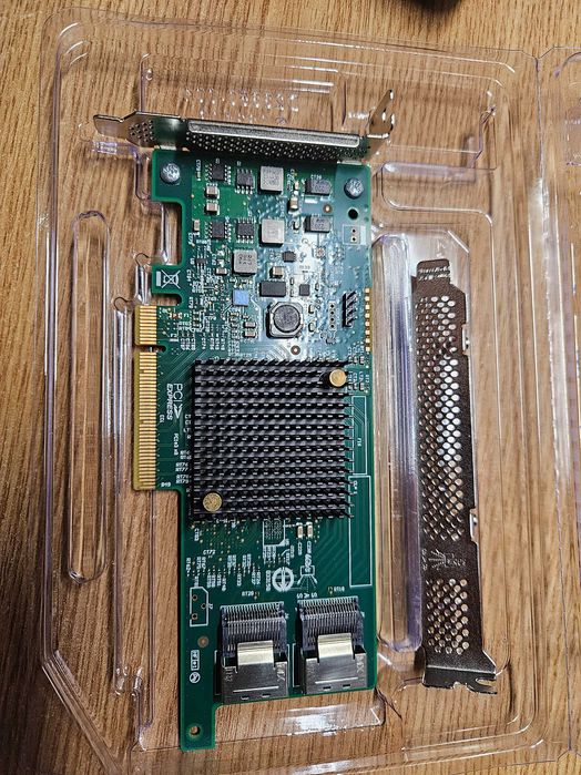 Componente server / desktop PCIE SAS Controller + cabluri