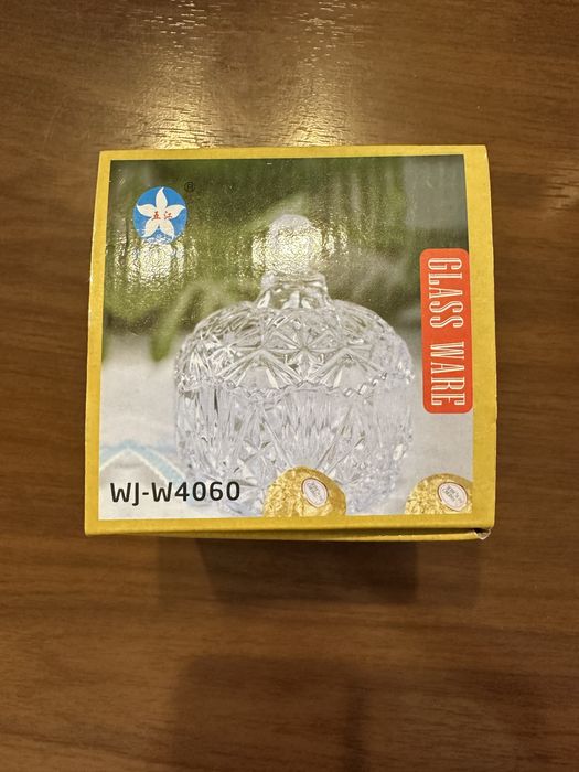 Конфетница новая в упаковке