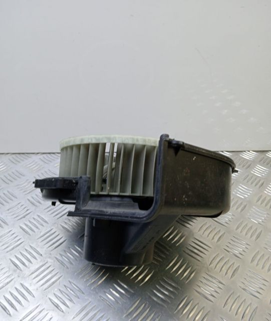 Ventilator habitaclu 6Q2819015 Skoda Fabia 6Y seria