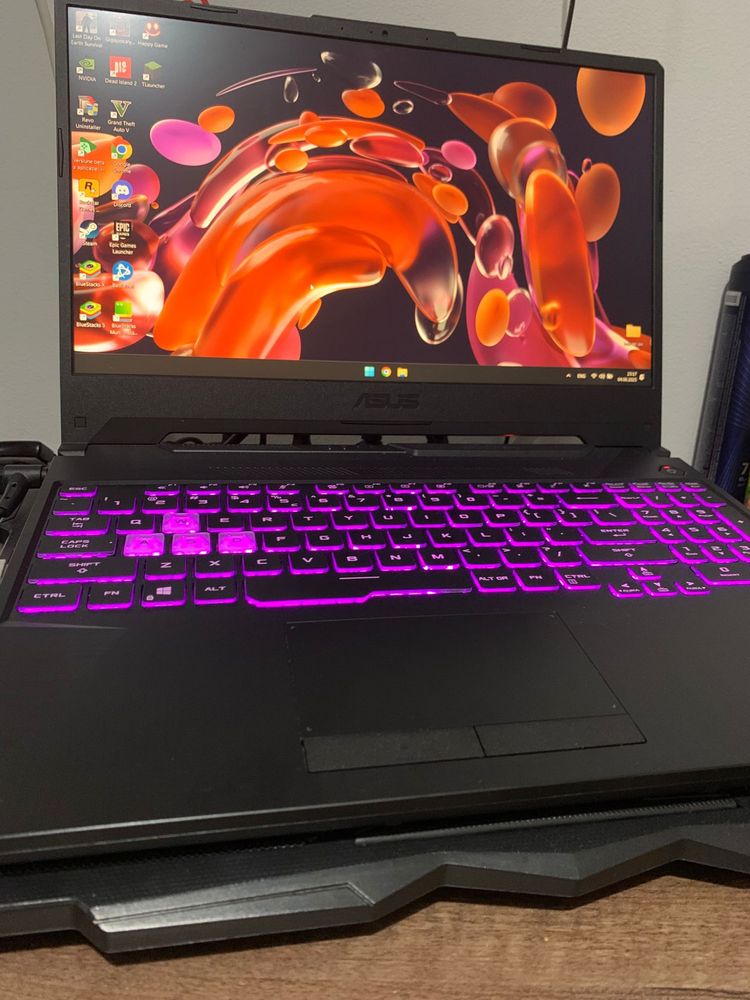 Laptop Gaming ASUS TUF F15 – i5-11400H, RTX 3050, 144Hz, RGB