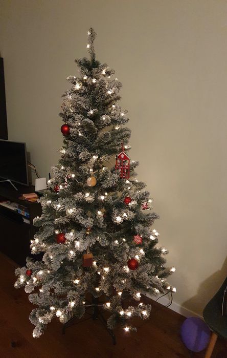 Коледна елха заскрежена 180 см