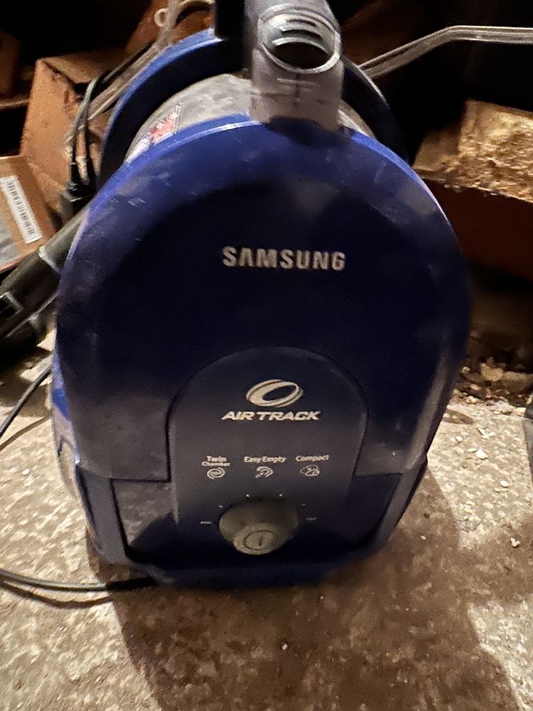 Прахосмукачка Samsung Air Track 750W