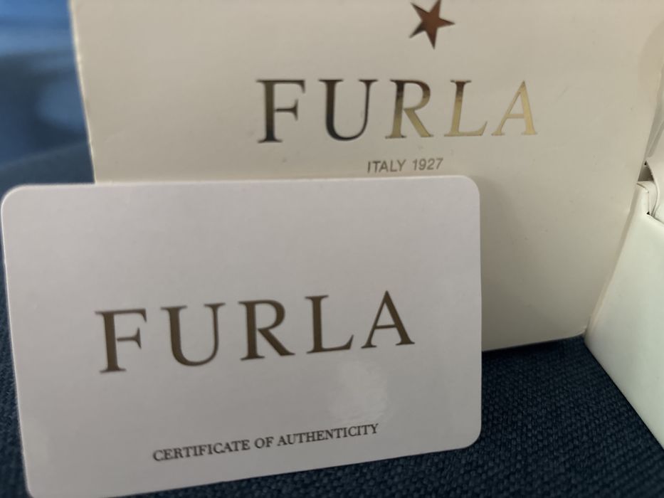 Часовник Furla, с оргиналната си  кутия