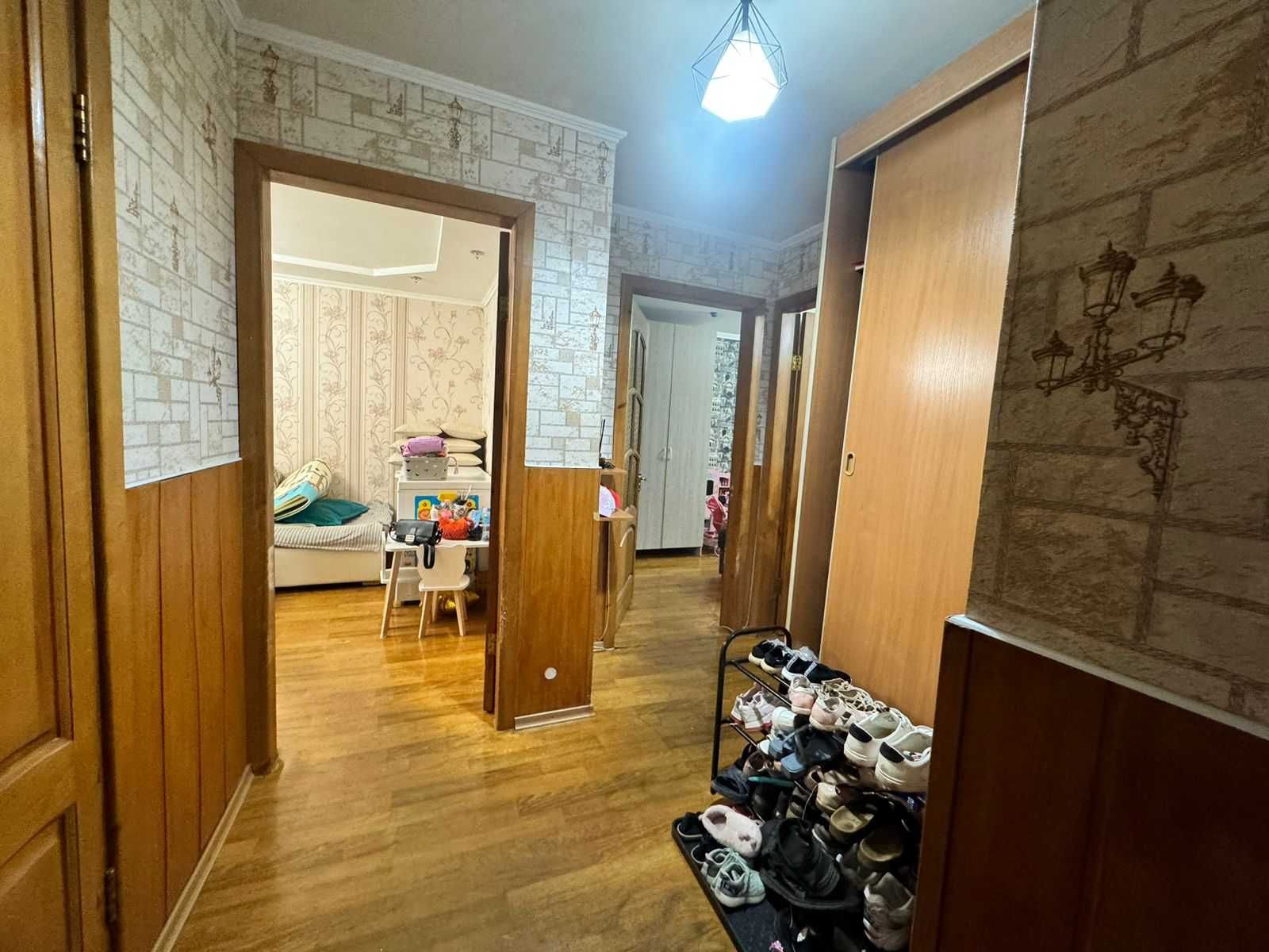 Продаём 3 комн. кв  по ул. Сатыбалдина 1 - 1 этаж