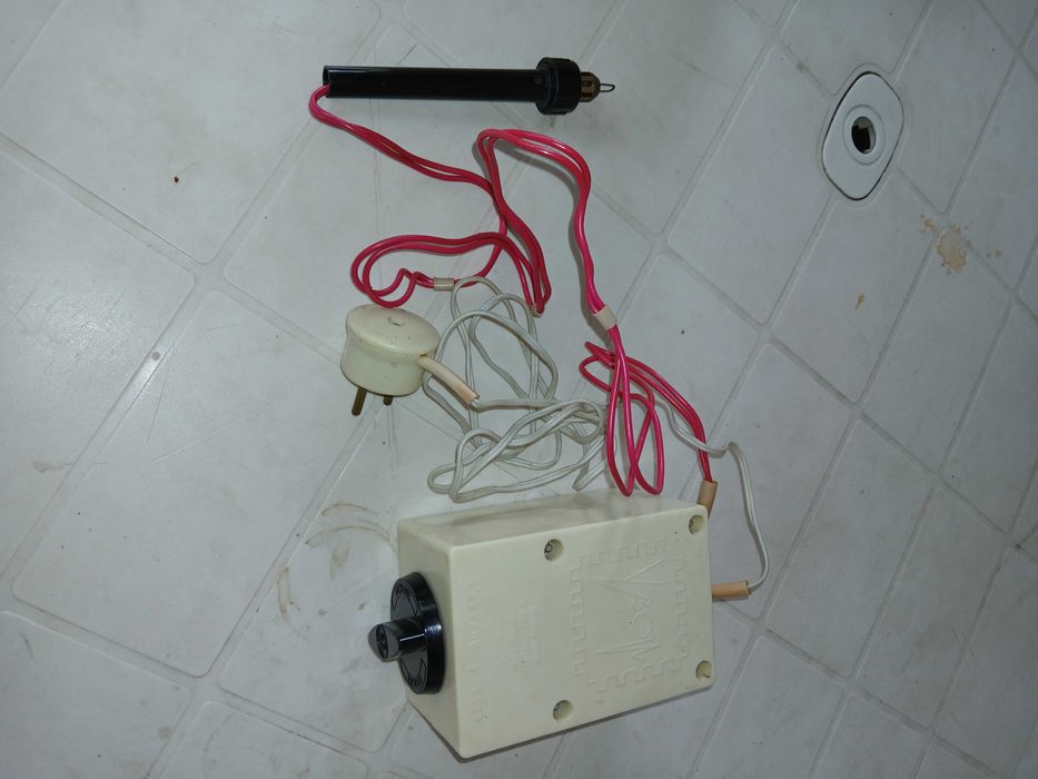 De vanzare aparat de  pirogravat URSS rusesc functioneaza perfect