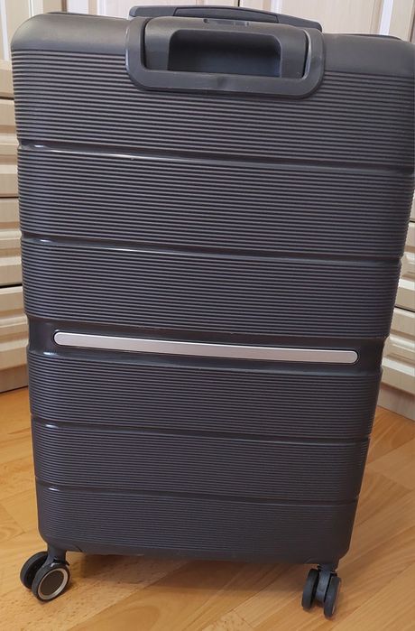 Чемодан большой полипропиленовый